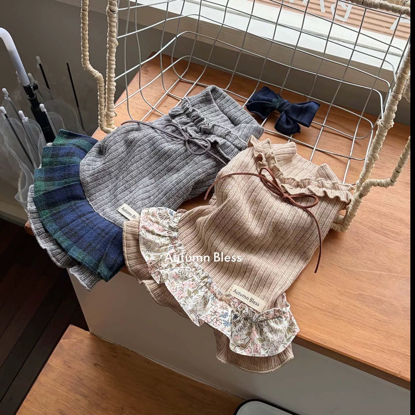 Autumn Bless Sweet Knit Ribbon Dress – Plaid / Floral 